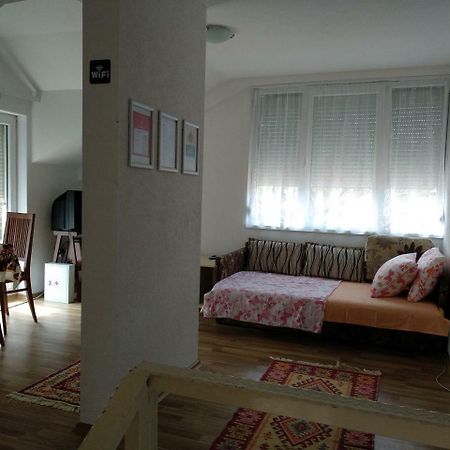 Family House Near Motorway 6 Guests 3 Bedrooms Велес Екстериор снимка