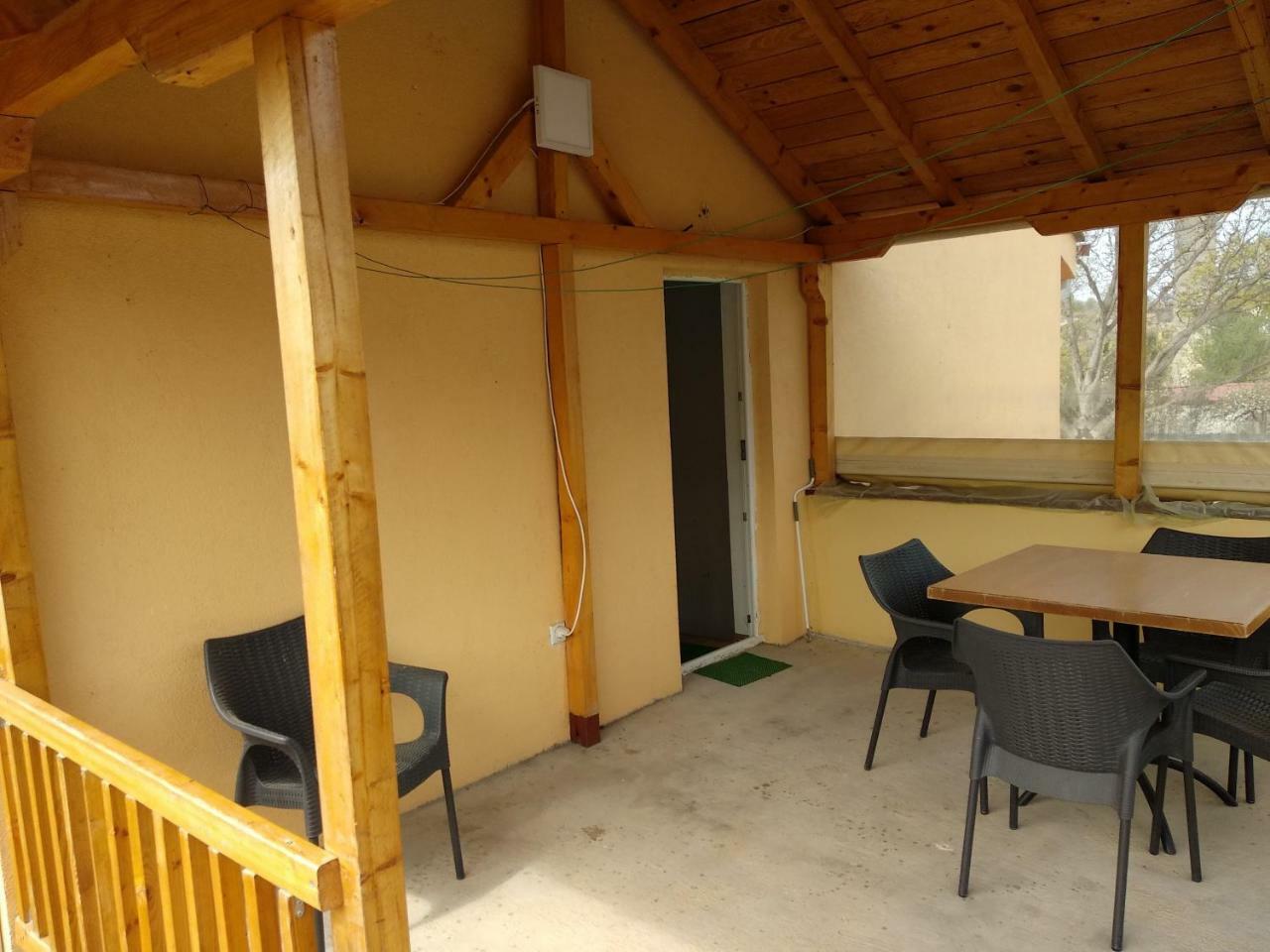 Family House Near Motorway 6 Guests 3 Bedrooms Велес Екстериор снимка