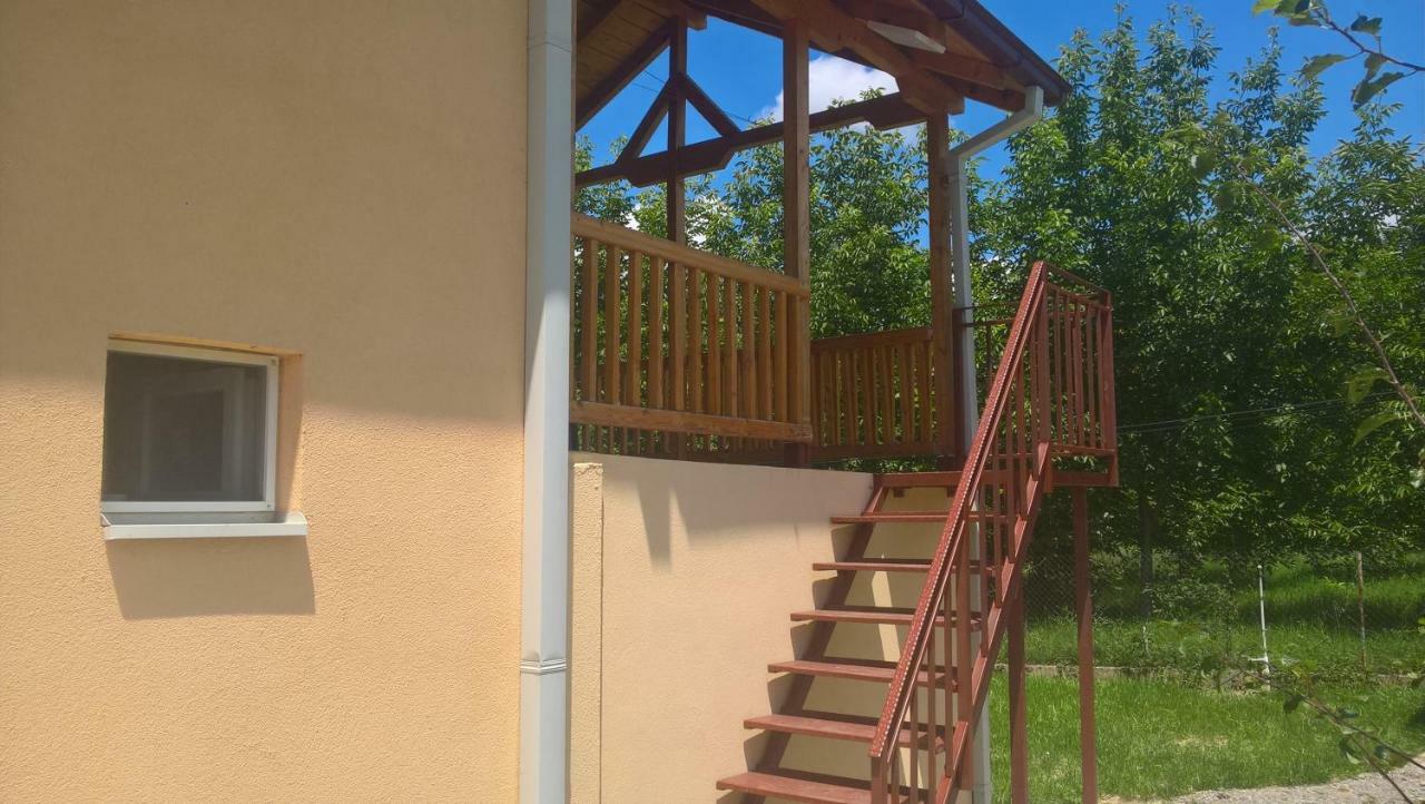 Family House Near Motorway 6 Guests 3 Bedrooms Велес Екстериор снимка